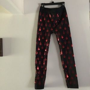Christmas Leggings size M/L black/Red NWOT